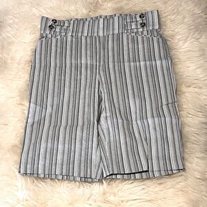 89th & Madison Gray/ Blue Striped Shorts